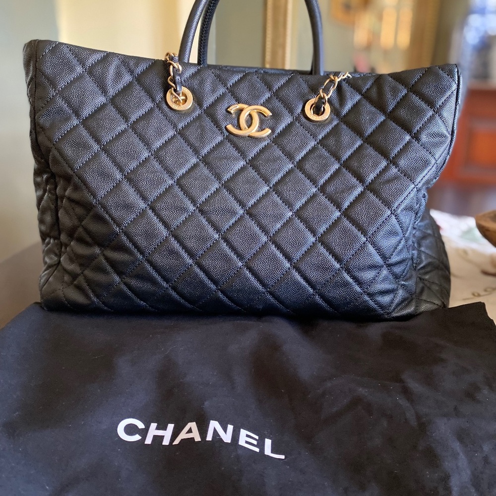 Chanel COCO Handle Allure Shopping Tote